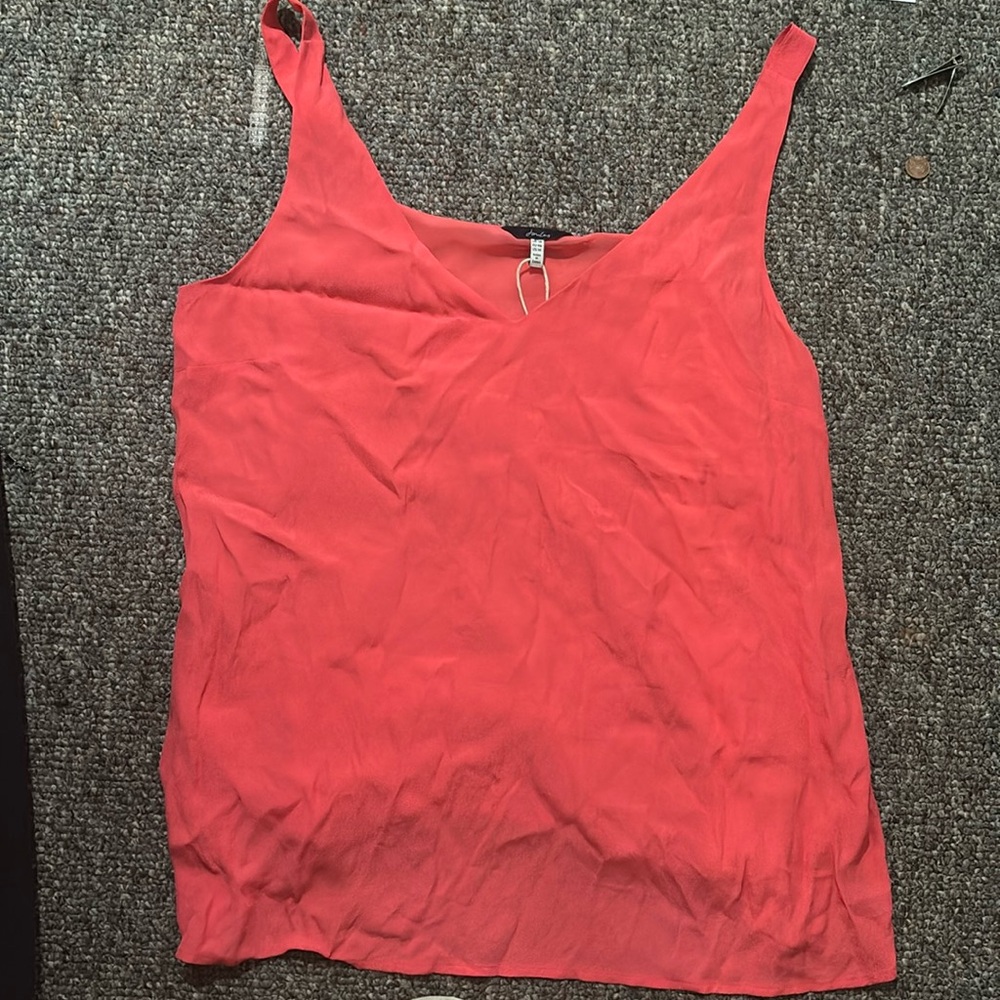 Peachy pink tank top